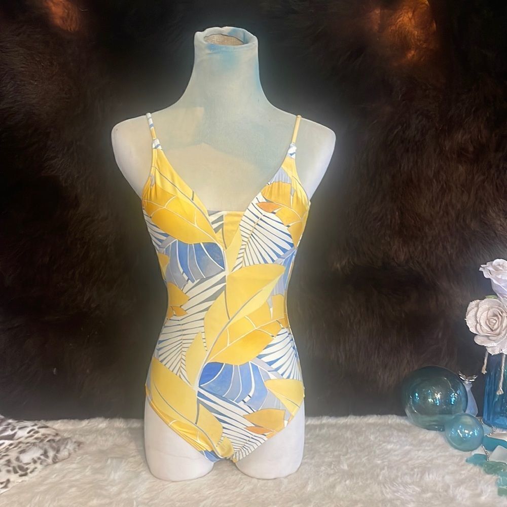Carve swimsuit XS (4400)